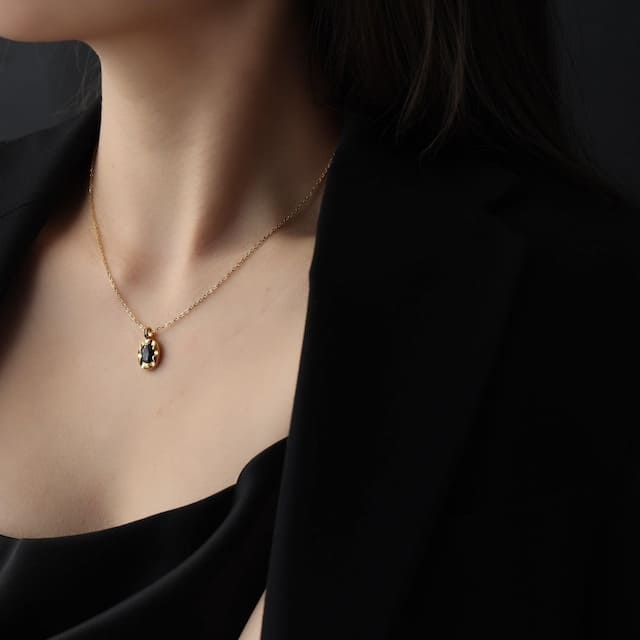 フィノ316L black stone necklace