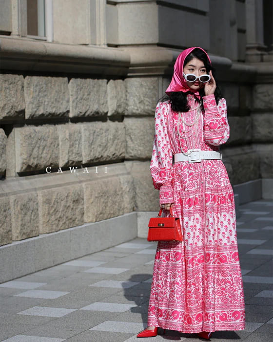 60代に似合うcawaii(カワイイ)のピンクワンピースコーデ画像