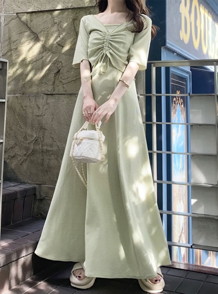 GRLの20代女性向けプチプラなロングワンピース