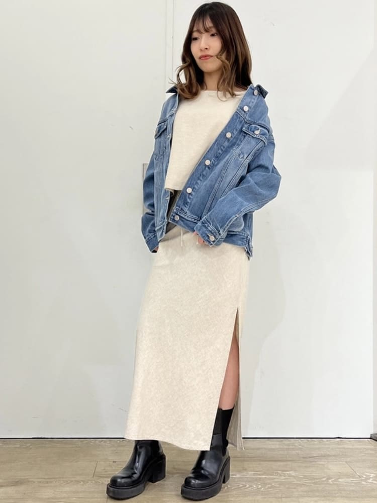 GAPの30代ママ向けスカートコーデ