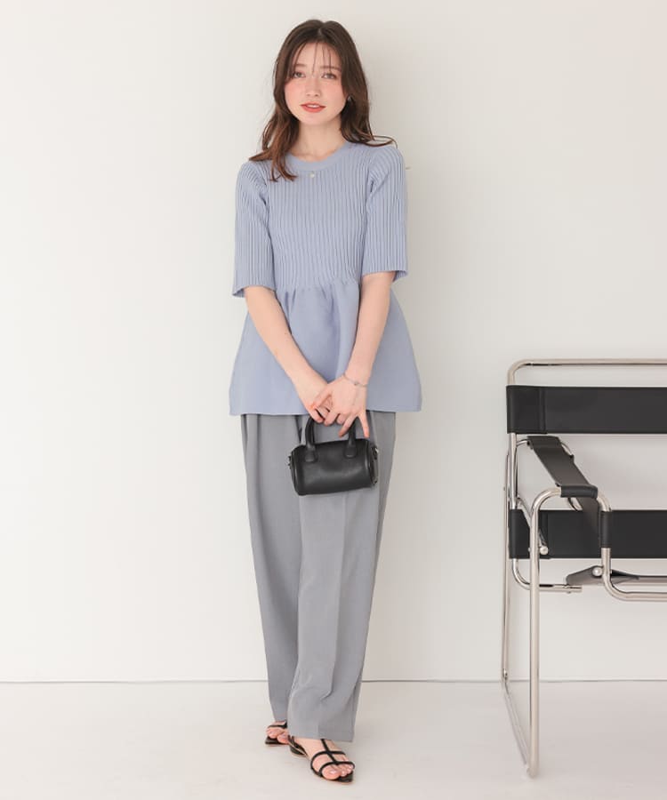 titivateの40代向けカジュアルなパンツコーデ