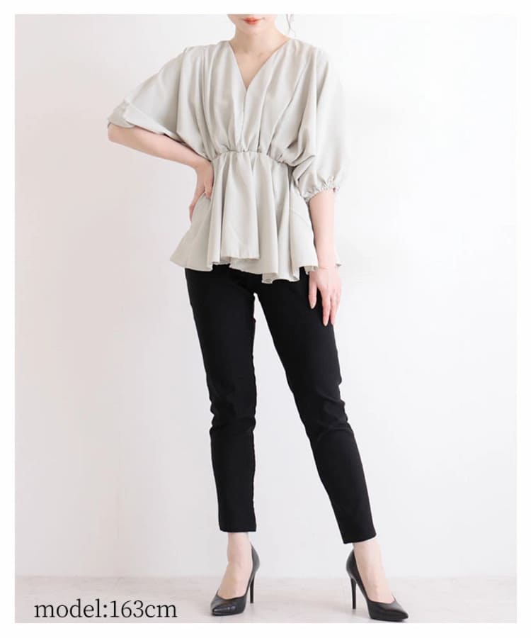 Sawa a la modeの50代向け大人可愛い黒パンツコーデ
