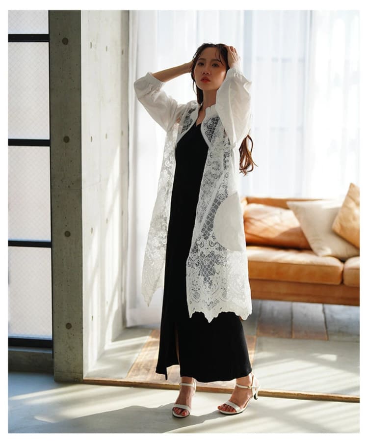 Sawa a la modeの50代向け大人可愛い黒ワンピースコーデ