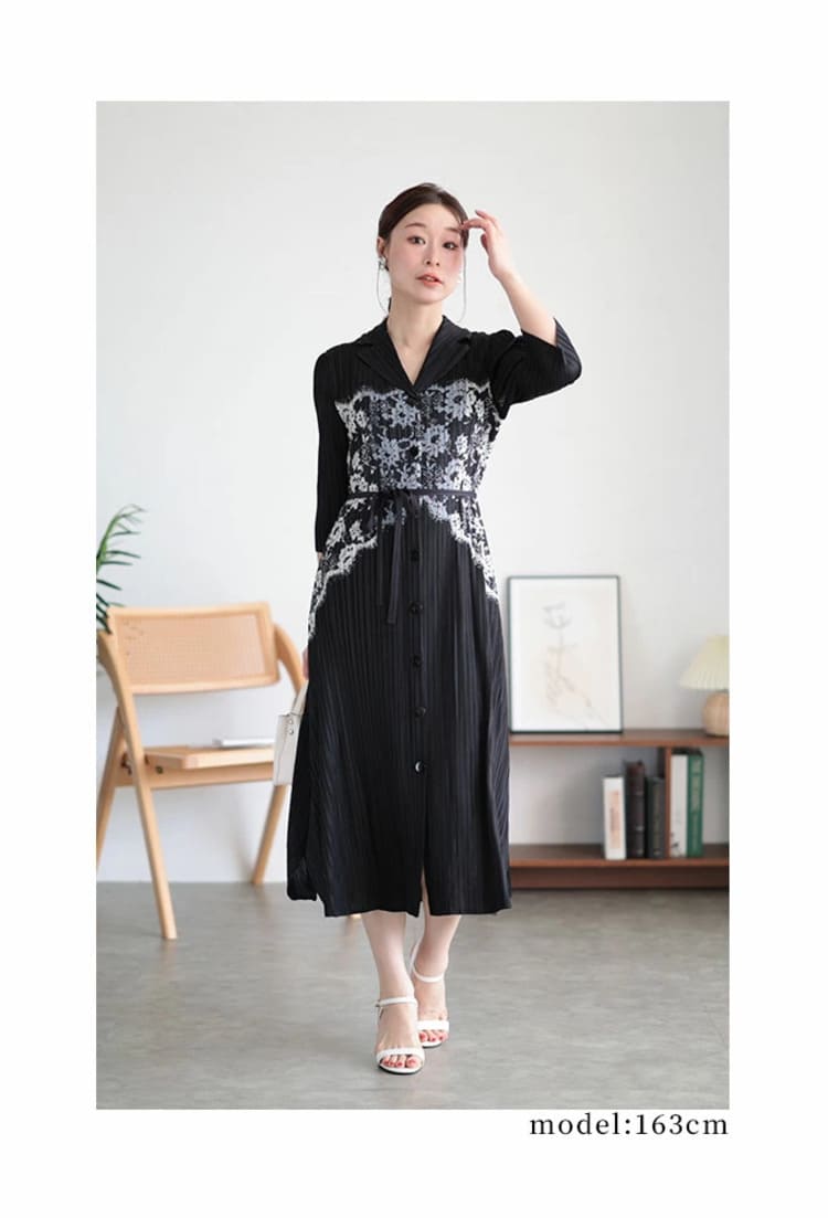 Sawa a la modeの50代向け黒ワンピース