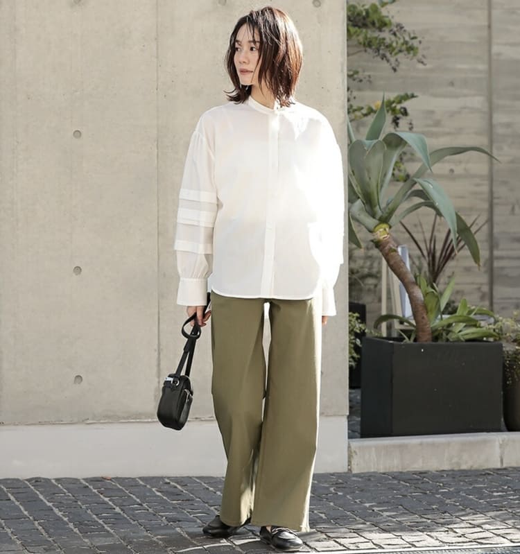 osharewalkerの50代女性に似合うパンツコーデ
