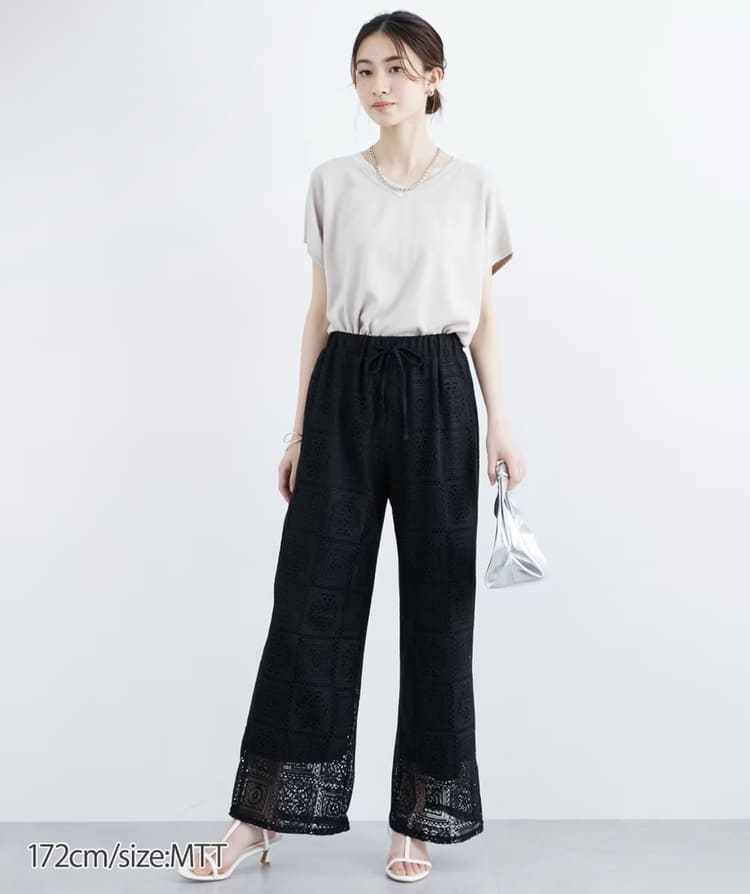 ニッセンslattgir.(スラットジール)の高身長向け黒レースパンツコーデ