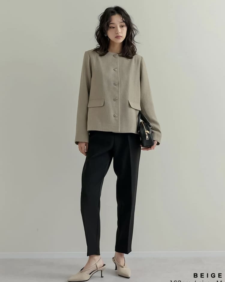 Re:EDITの30代女性に似あう黒パンツコーデ