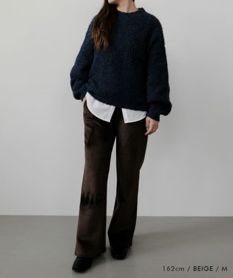 aquagarageの40代女性に似合うブラウンパンツコーデ