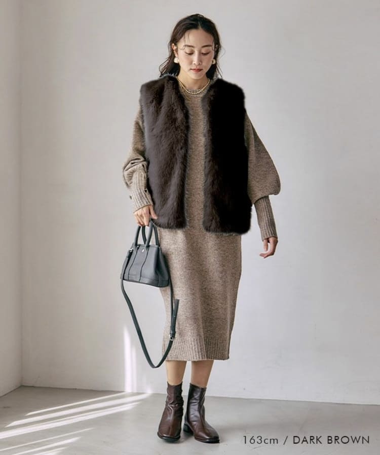 aquagarageの50代女性に似合うワンピースコーデ