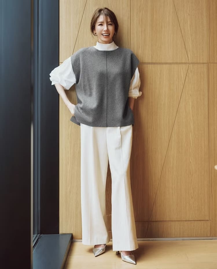 DoCLASSE(ドゥクラッセ)の白パンツコーデ