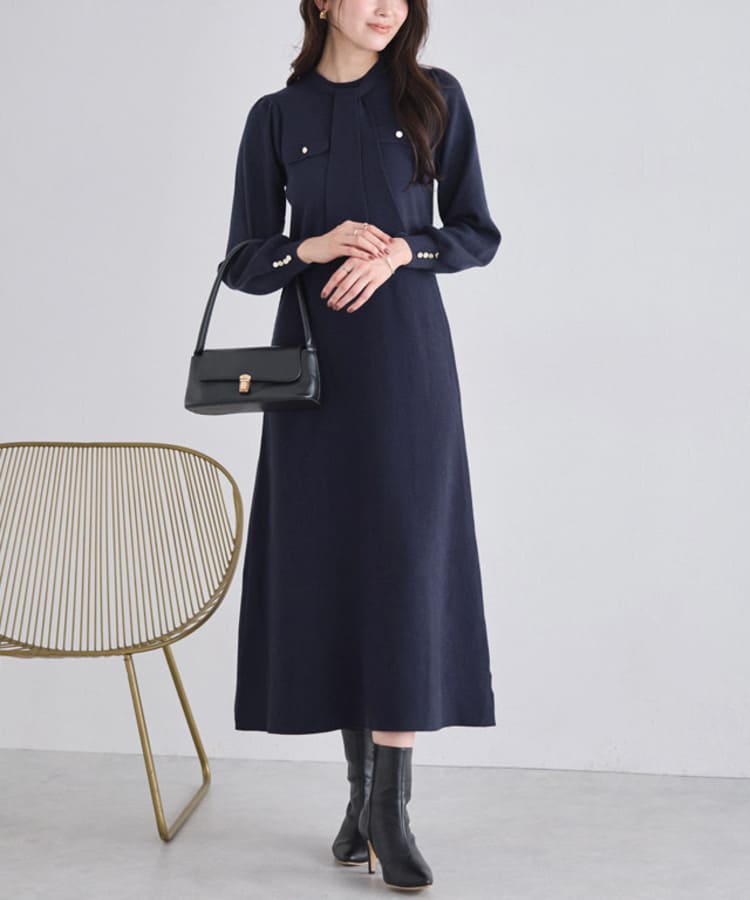 Pierrot(ピエロ)のネイビーワンピースコーデ