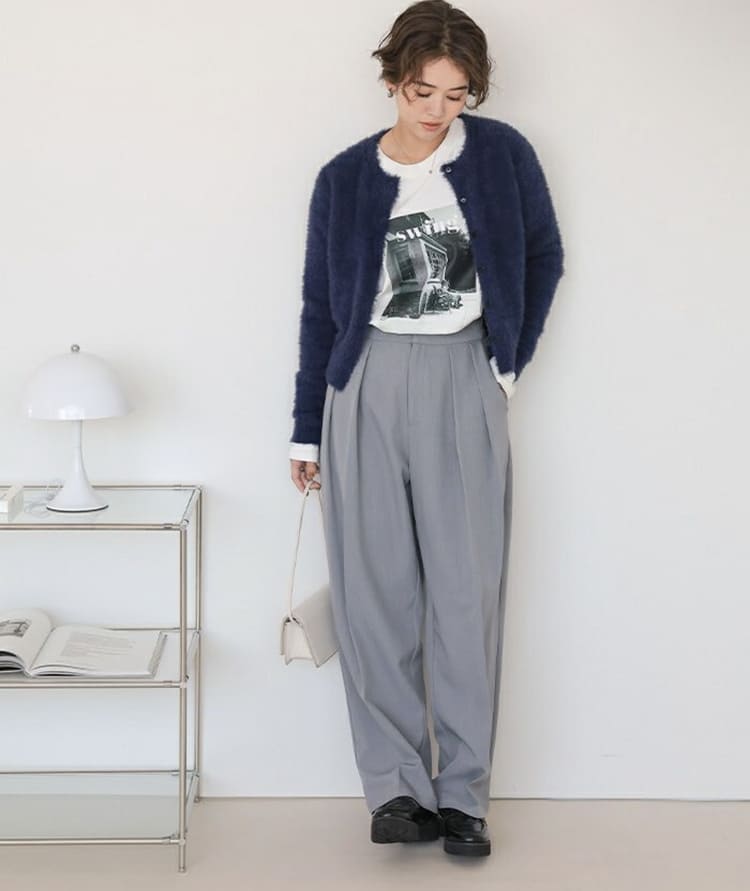 titivate(ティティベイト)のブルーカーディガンコーデ