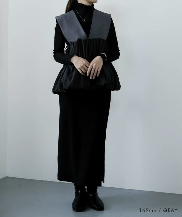 aquagarageの30代ママ向け黒スカートコーデ