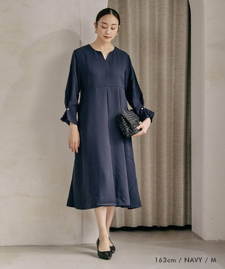 aquagarageの50代向けネイビーワンピース
