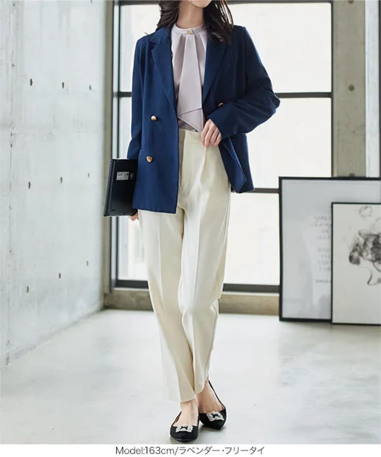 神戸レタスの50代向け大人可愛い白パンツコーデ