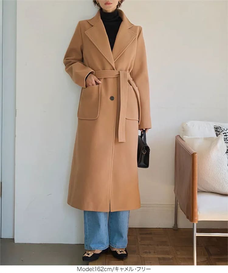 神戸レタスの50代向け大人可愛いキャメルコートコーデ