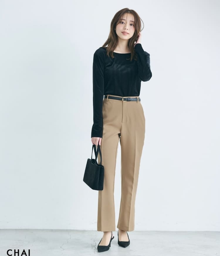 BasementOnlineのオフィスカジュアルなコーデ