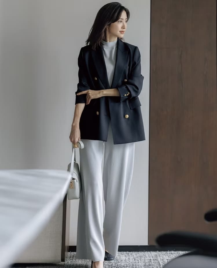 DoCLASSEのオフィスカジュアルなジャケットコーデ