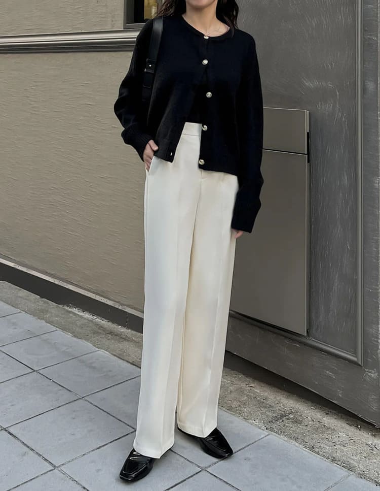 Re:EDITのオフィスカジュアルな黒カーディガンコーデ