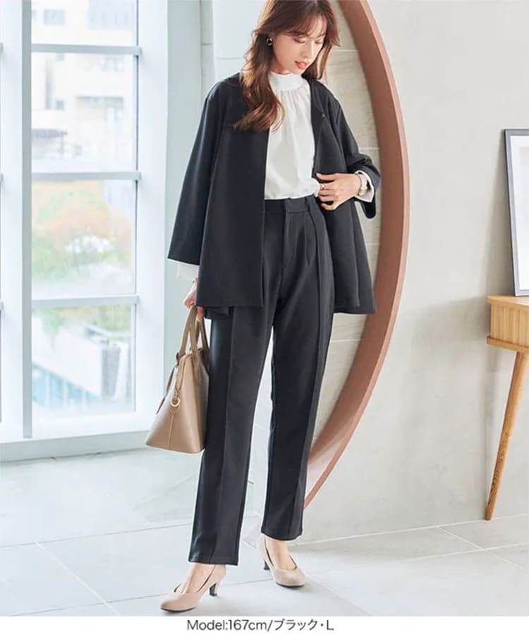 神戸レタスのオフィスカジュアルな黒ジャケットコーデ